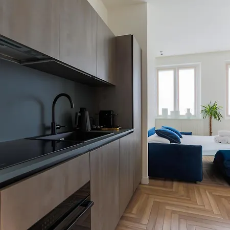 Yls Luxury 2 Mailand