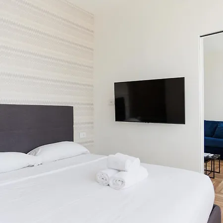 Yls Luxury 2 *