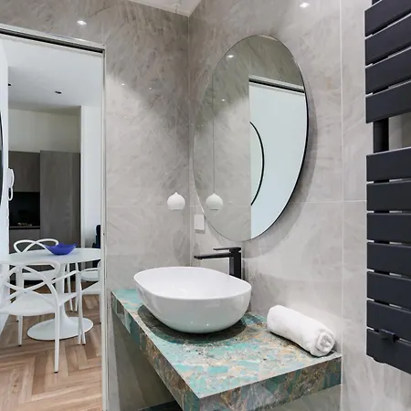 Yls Luxury 2 Apartment