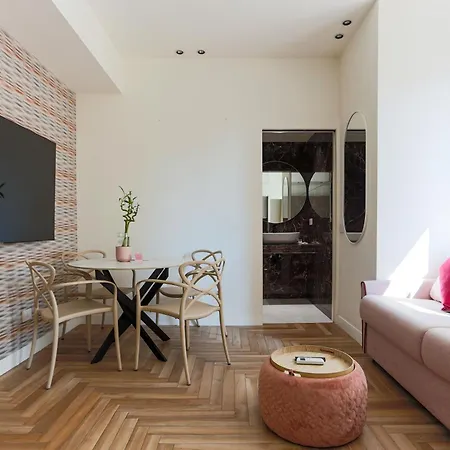 Yls Luxury 2 *
